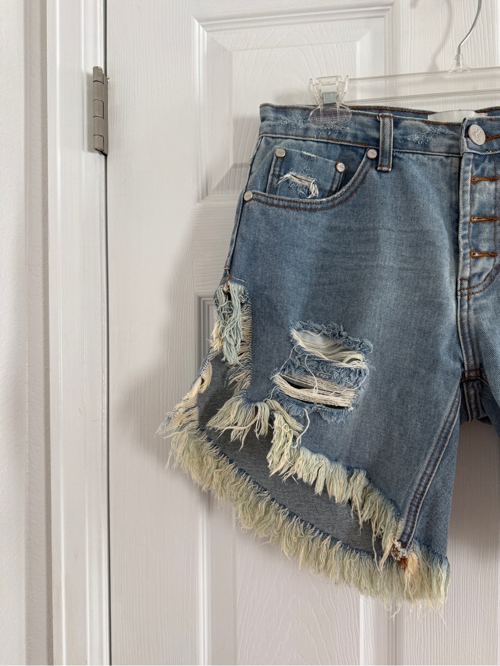 One Teaspoon Shorts - Picture 5 of 16